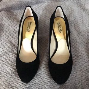 Michael Kors Suede Pumps